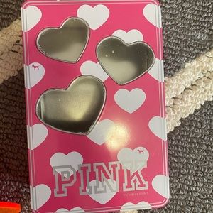 VS PINK Heart tin